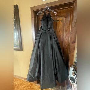 Sherri Hill Ball Gown/Prom Dress Size 8, had alterations to size down.